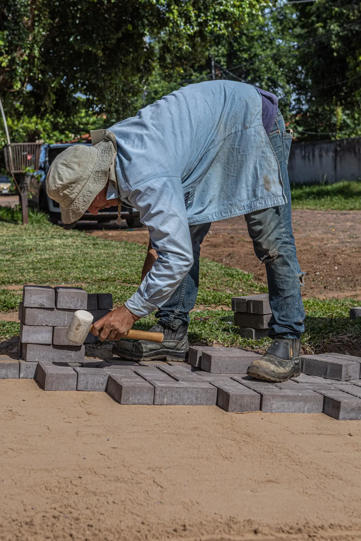 Nivelacion y colocacion de adoquines